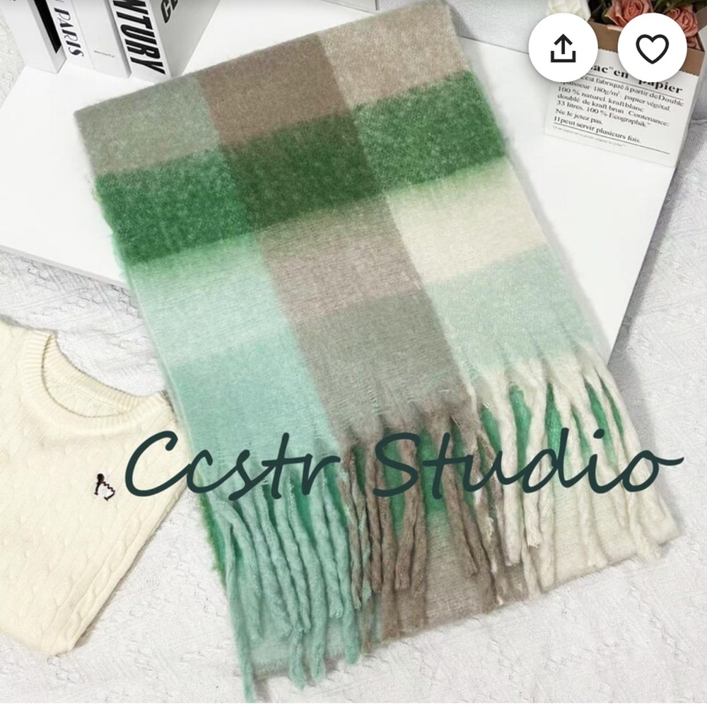 White & Mint Mohair Scarf Soft Fuzzy Winter Wrap 210x40 cm / 82x16 in Brand New
